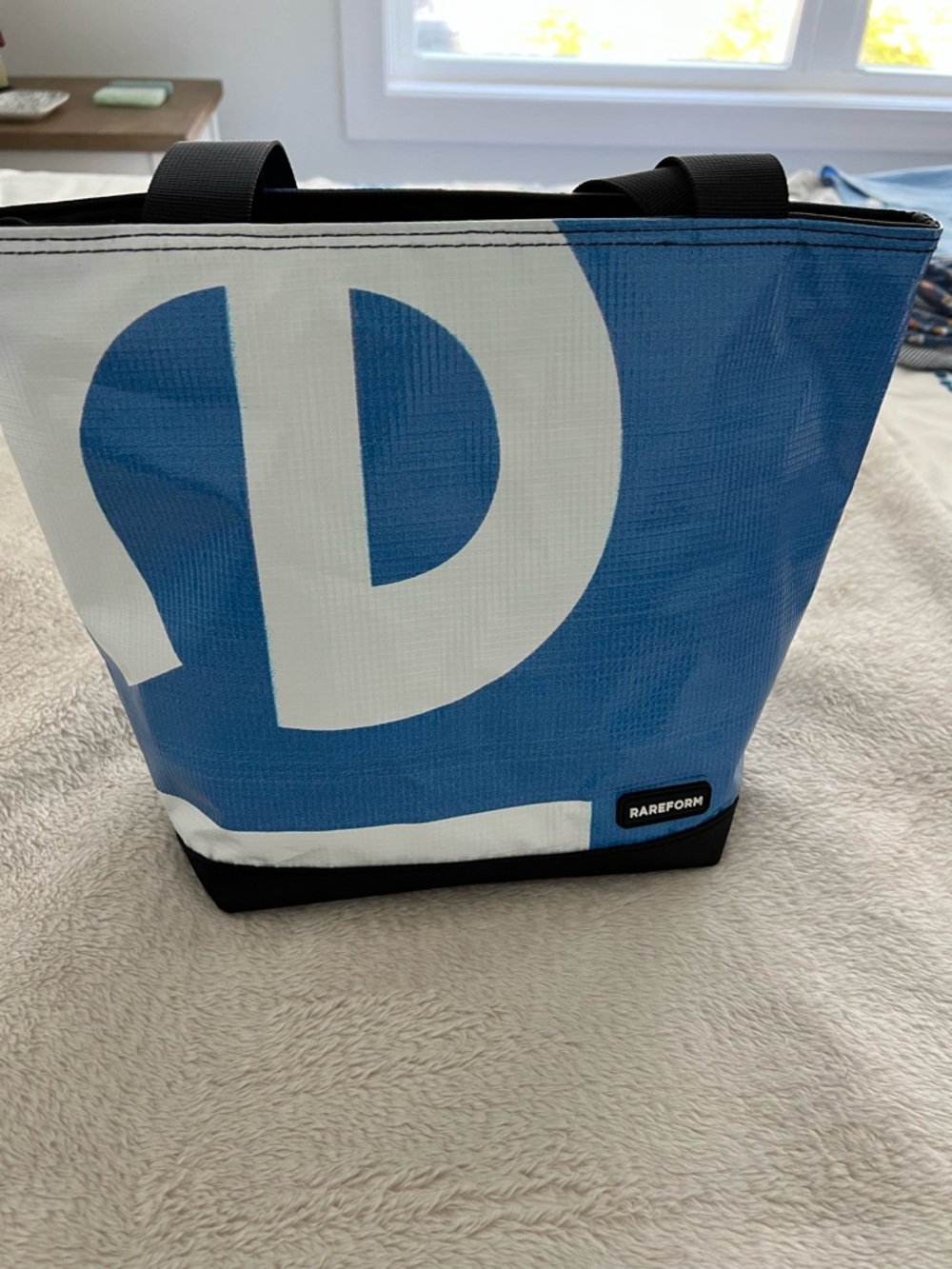 RAREFORM Blue Mini Blake Zippered Tote with Black Straps - Picture 4 of 13